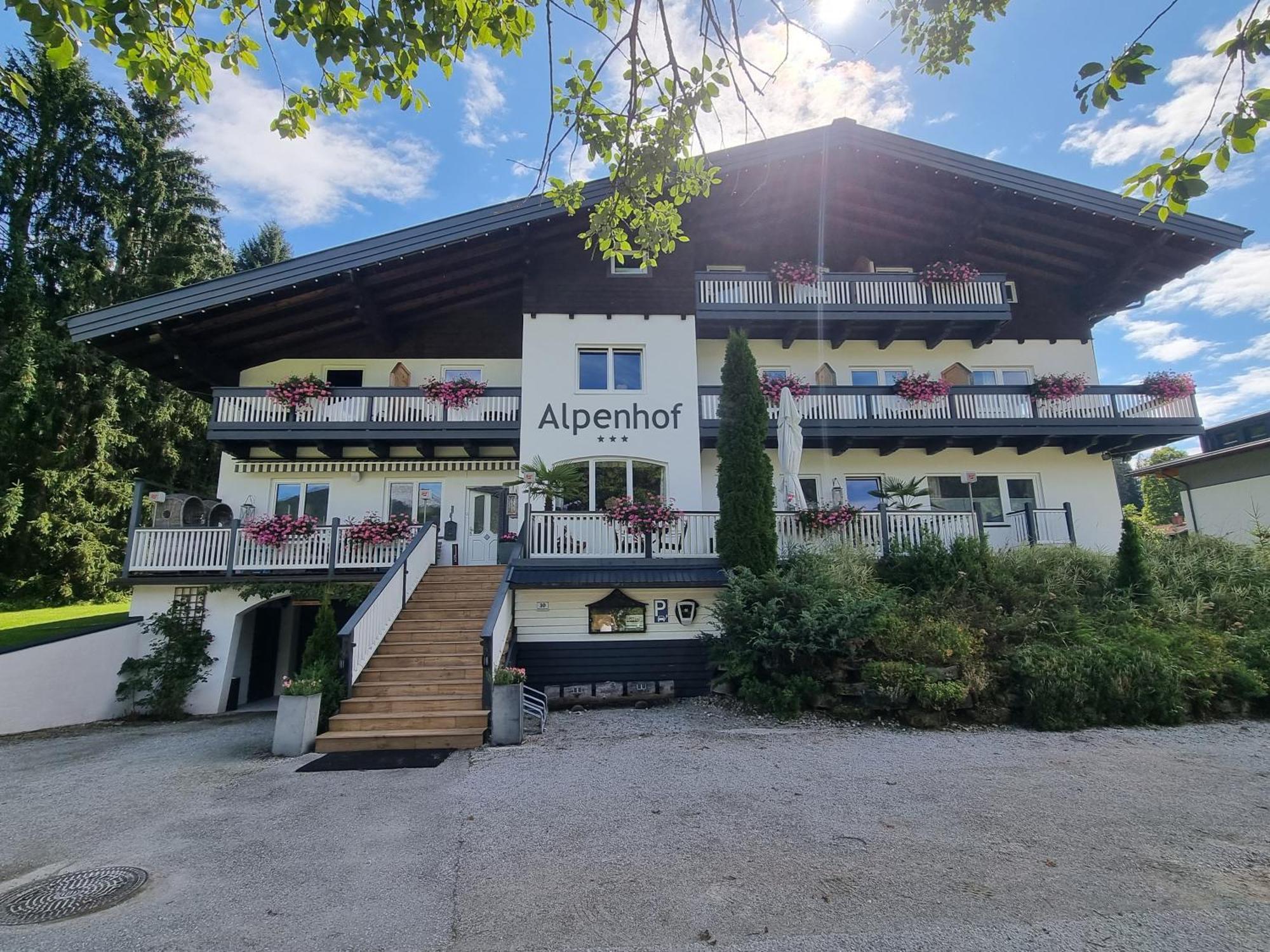 Boutique Hotel Alpenhof Sankt Martin am Tennengebirge Exterior photo